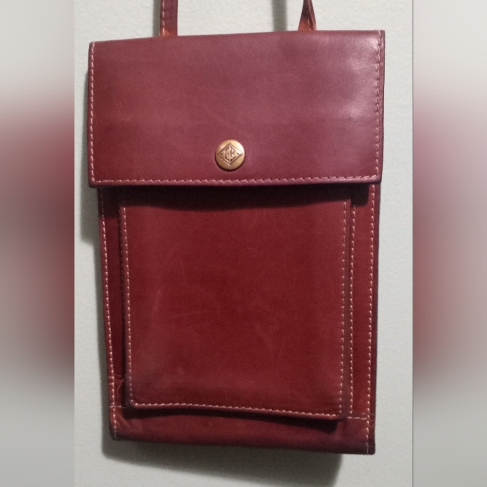 EUC Ellington Bags Vintage Crossbody Wallet
